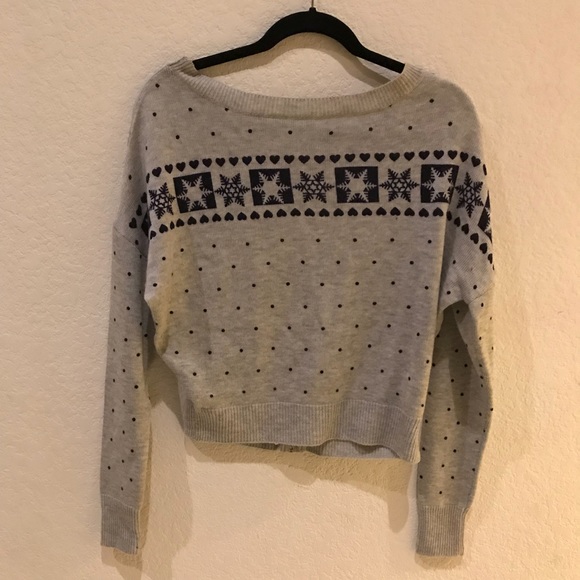 Sweet Winter Sweater - Picture 1 of 5